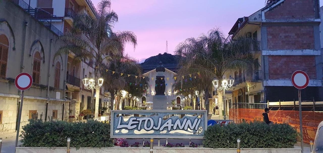Casa Macalle - Letojanni - Taormina Bagian luar foto